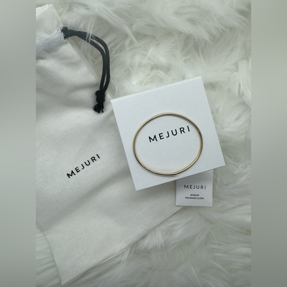 Mejuri bangle